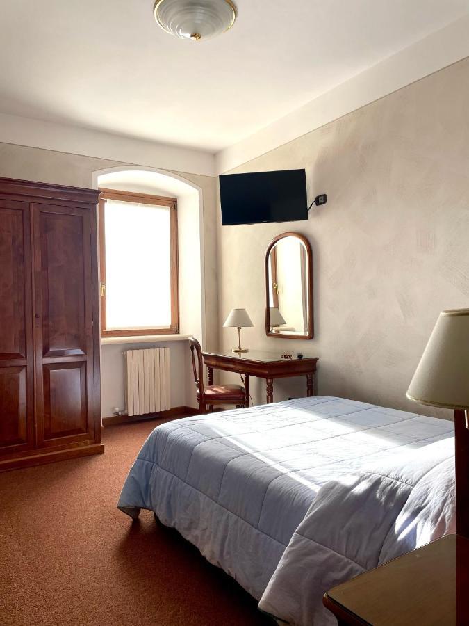 Albergo La Meridiana Кастельнуово-дель-Гарда Екстер'єр фото