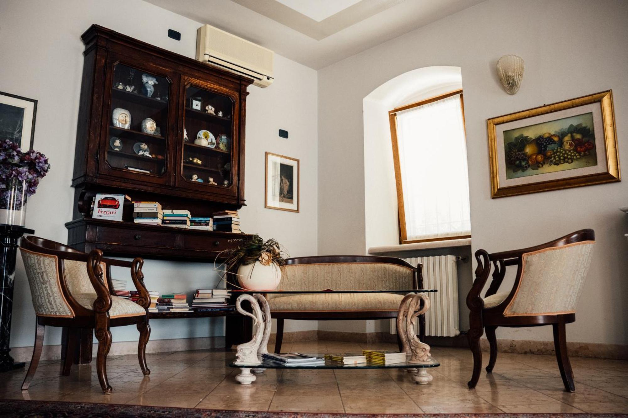 Albergo La Meridiana Кастельнуово-дель-Гарда Екстер'єр фото