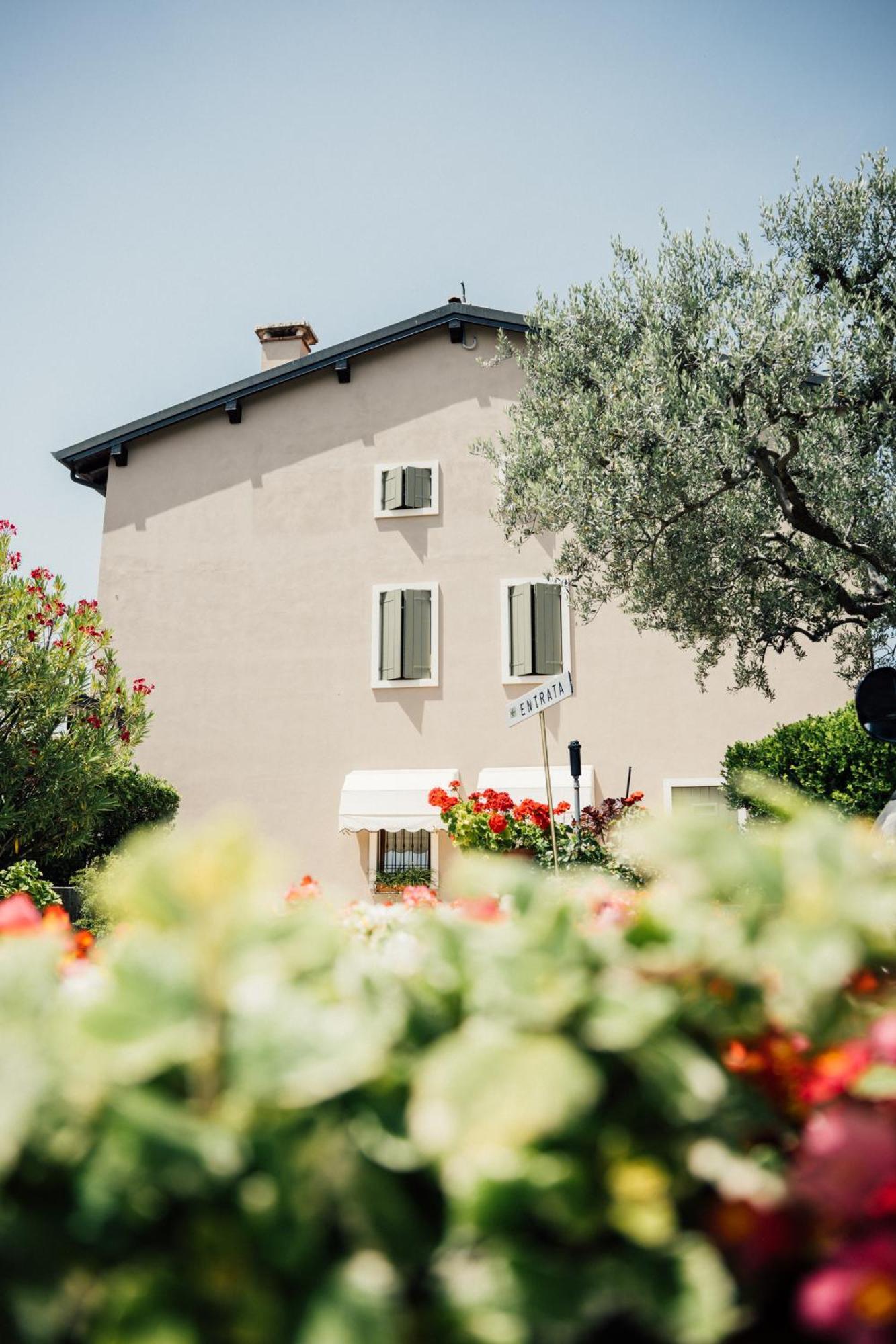 Albergo La Meridiana Кастельнуово-дель-Гарда Екстер'єр фото